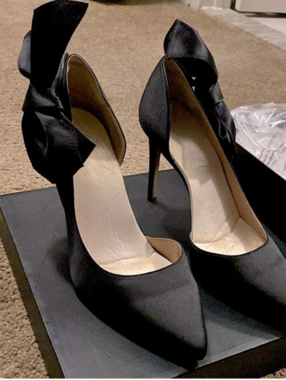 Elegant Black Pointed Toe Stiletto Pumps with Side Bow Accent, Like New!